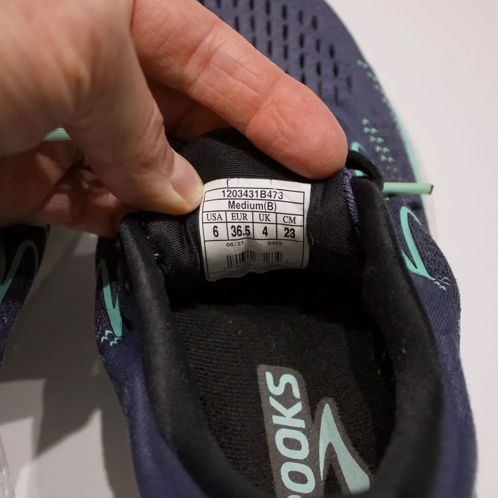 Brooks Glycerin 19 Dark Blue & Teal Women Size 6B - Light Wear